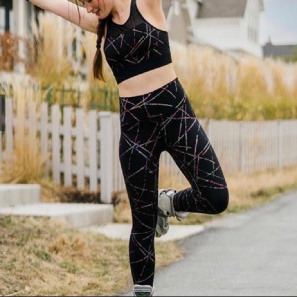 NWOT ZYIA Abstract Hi Rise Luxe 24” Legging 80s Retro Inspired Sz 16 18 20 22 - Picture 5 of 8